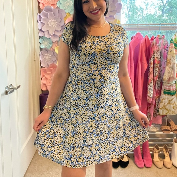 MICHAEL Michael Kors Dresses & Skirts - Perfect for spring! Michael Kors blue and yellow floral dress